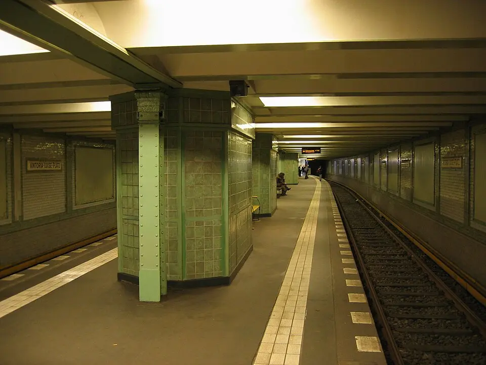 U-Bahnhof Viktoria-Luise-Platz