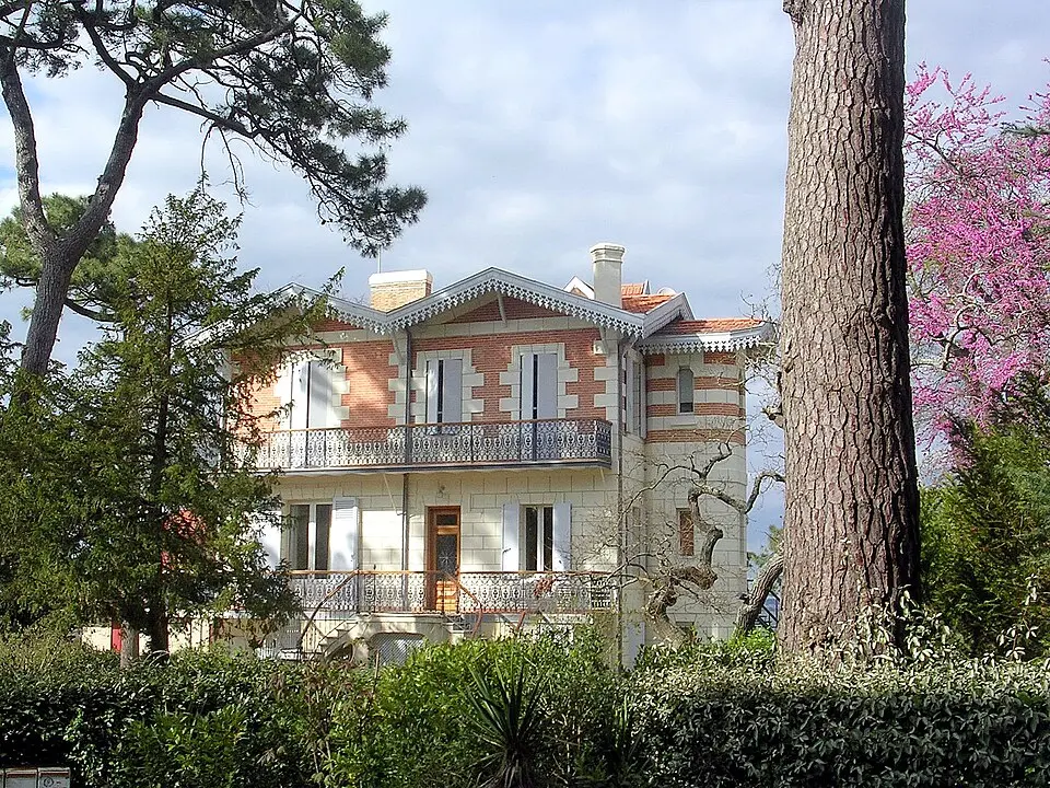Image: Jibi44 · CC BY-SA 3.0 Arcachon villa