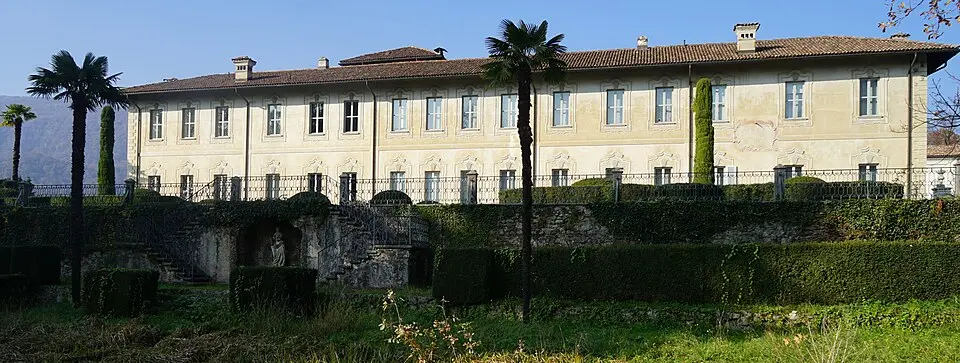 Villa Negroni mit Park, Oratorium und Beinhaus