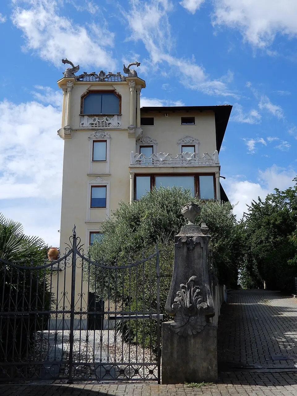 Villa Saporiti
