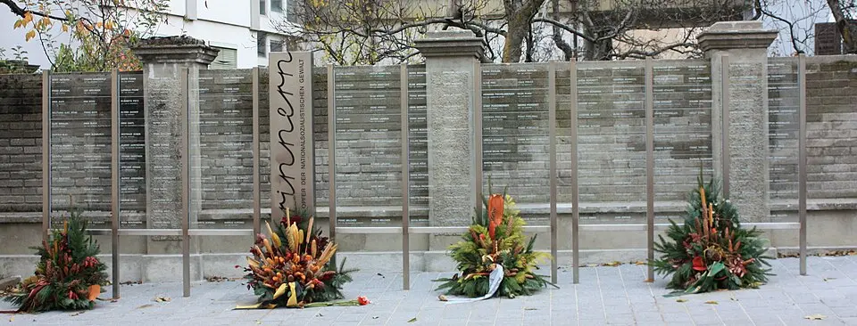 Slika: Mefusbren69 · Public domain Denkmal der Namen