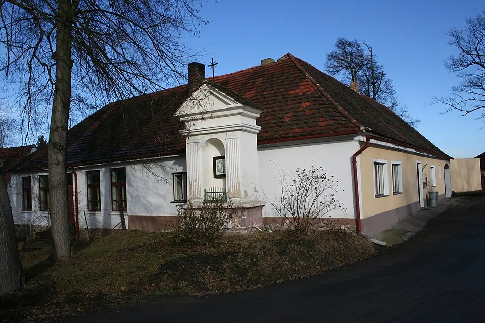 Bzí