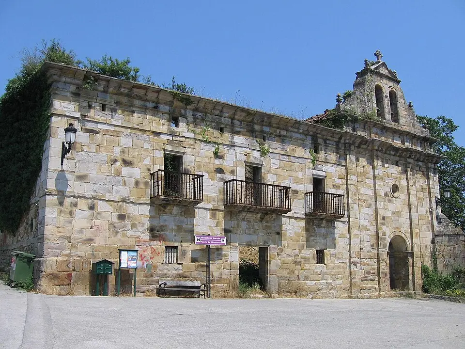 Iglesia - Palacio Villapaterna