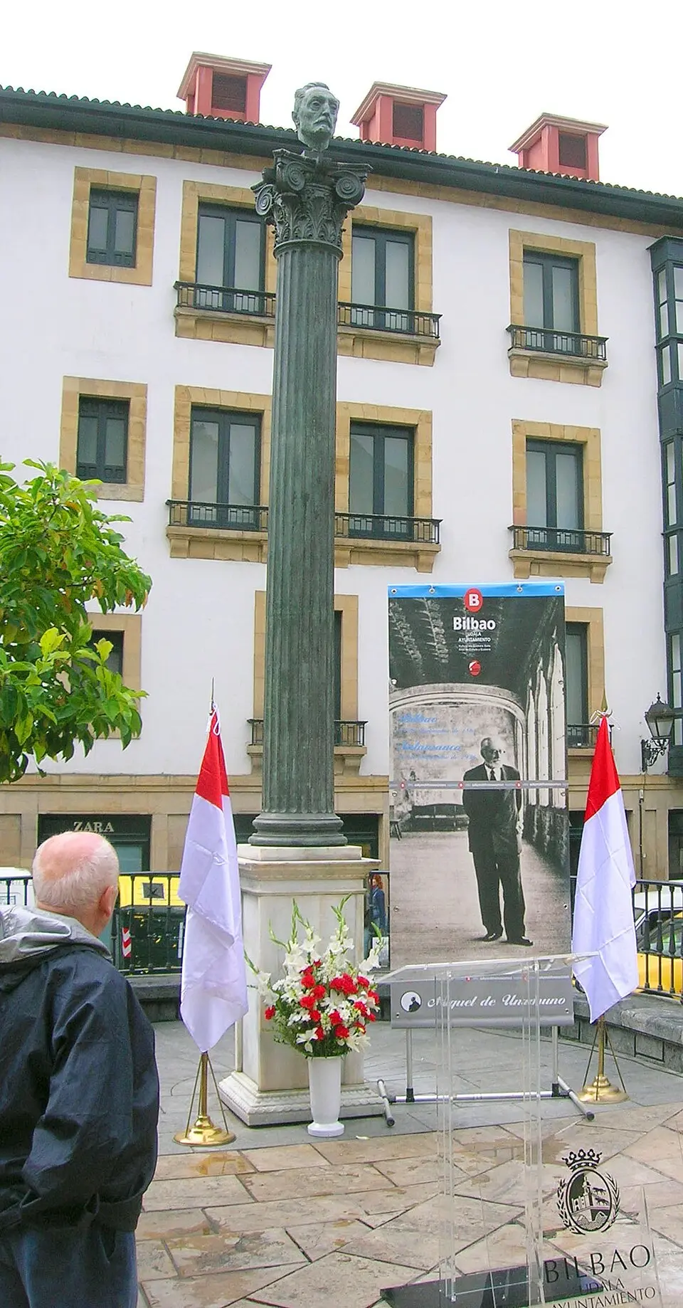 Monumenta a Miguel de Unamuno