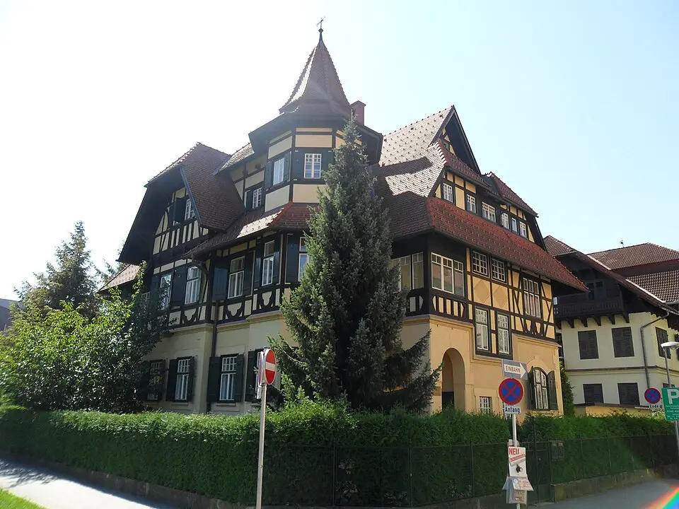 Villa/Landhaus Urban