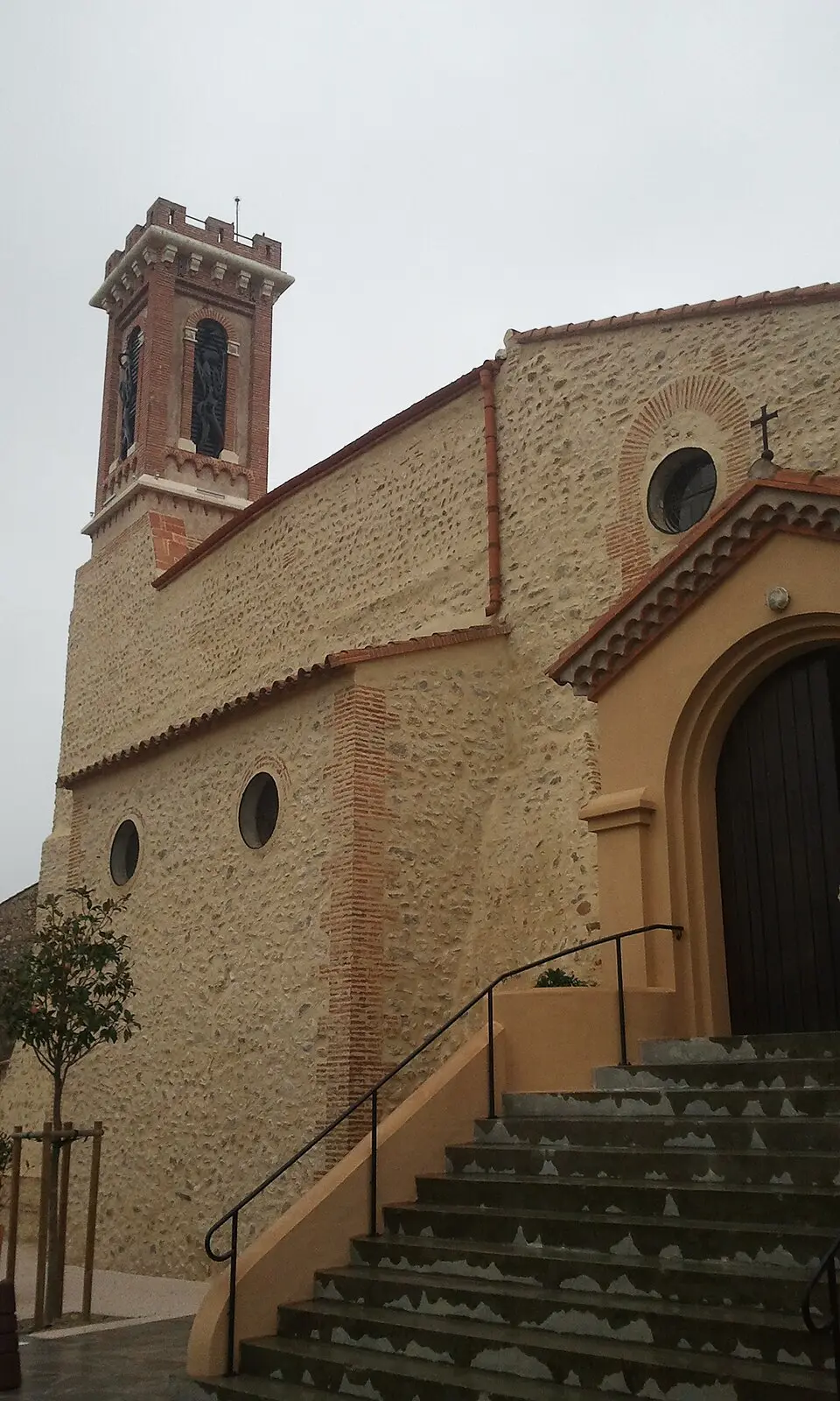 église Saint-Julien-et-Sainte-Basilisse de Villemolaque