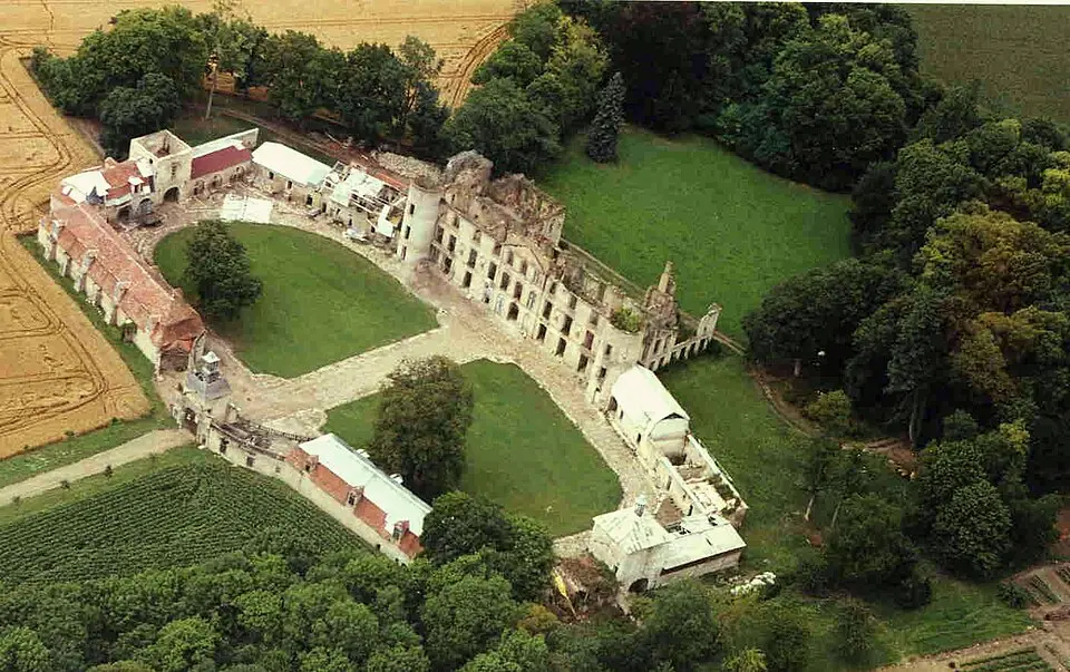 Obrázek: Charles1559 · CC BY-SA 3.0 Vensat