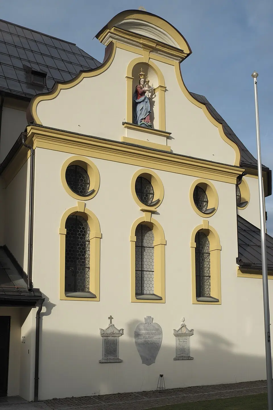 Kép: GFreihalter · CC BY-SA 3.0 Katharinenkapelle Vils