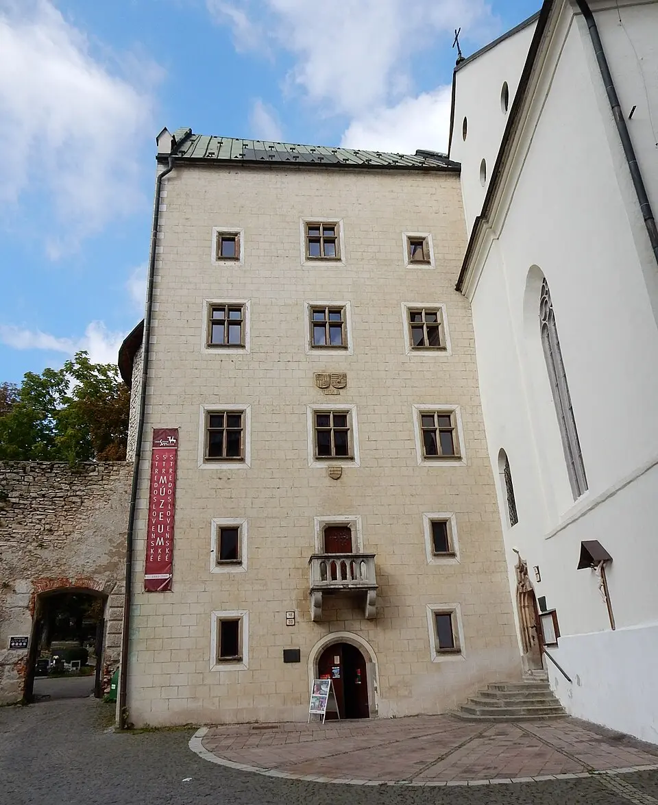 Mestský hrad, palác