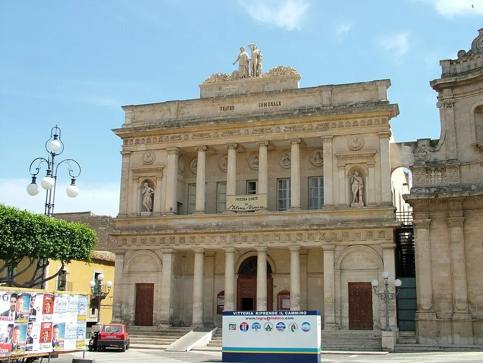 teatro comunale Vittoria Colonna