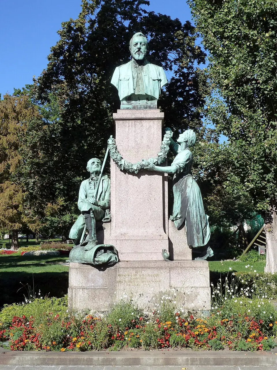 Buste de Karl Morre