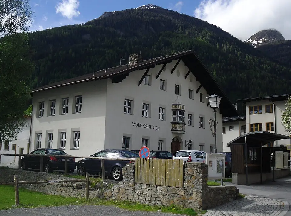 Slika: Alletto · CC BY-SA 3.0 AT Volksschule Pfunds