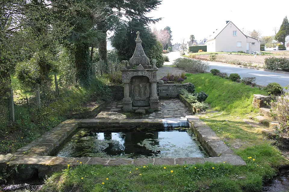 Obrázok: Llann Wé² · CC BY-SA 3.0 fontaine du Saint