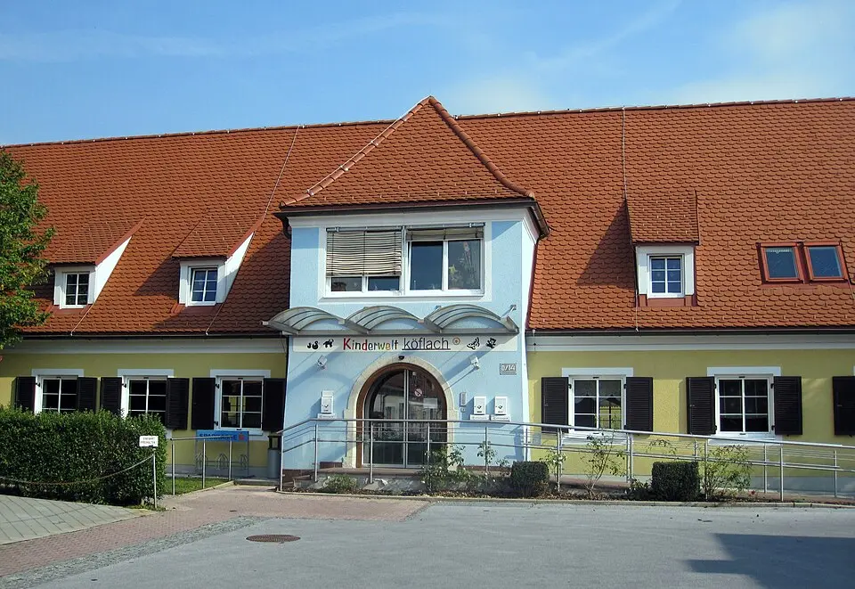 Obrázok: Sumsi · CC BY-SA 3.0 AT Barbarasiedlung (V)