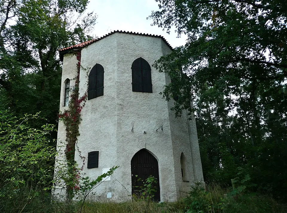 Červená věž