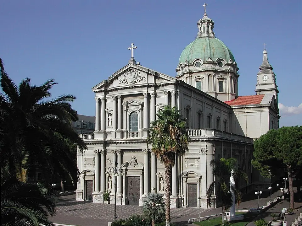 cathédrale de Barcellona Pozzo di Gotto