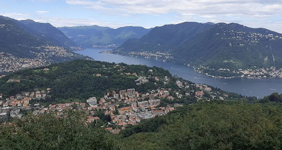Obrázok: Ottantafame · CC BY-SA 4.0 Monte Olimpino