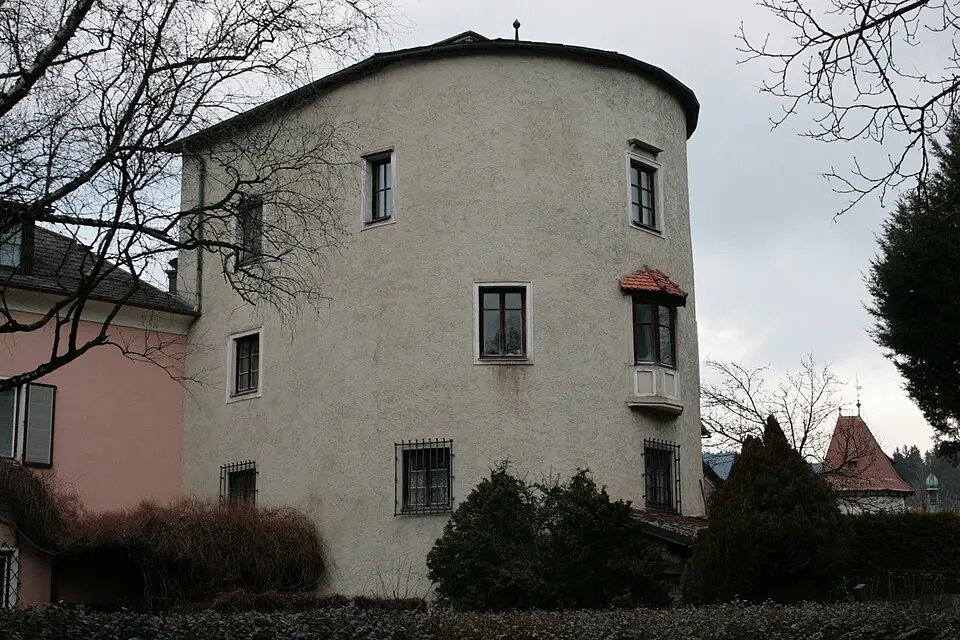 Image: HermannSchachner (talk) · CC BY-SA 3.0 AT Lachentturm