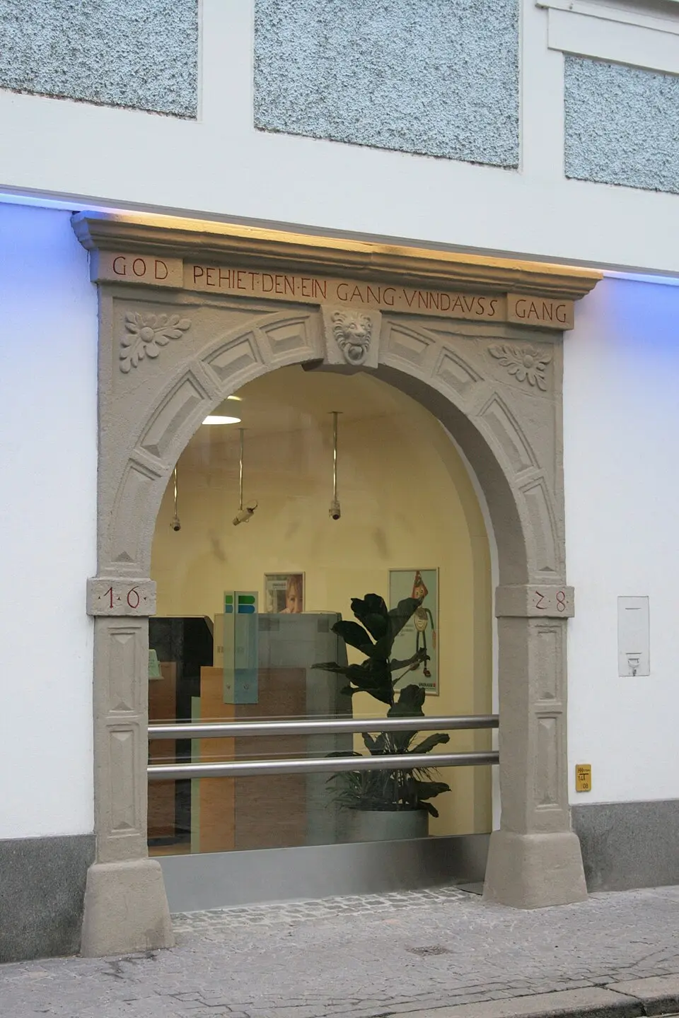 Steinernes Renaissanceportal