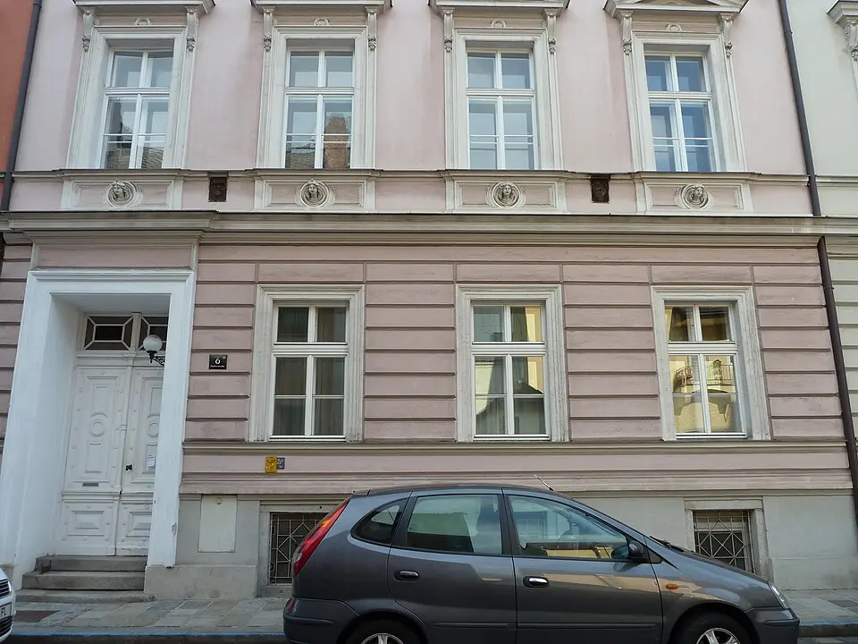 Wohn- und Geschäftshaus, Zinshaus
