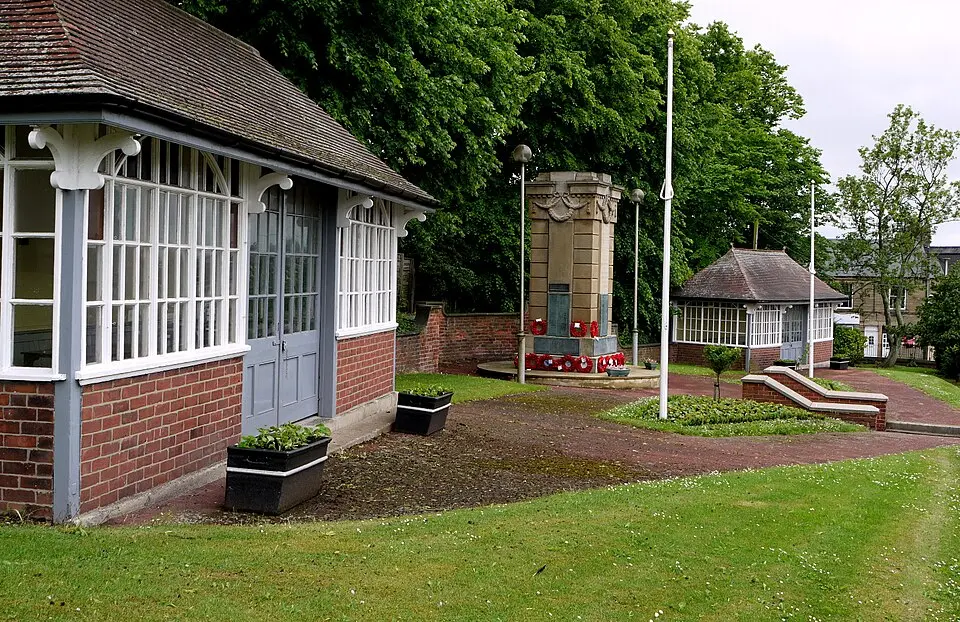 Image: Trevor Littlewood · CC BY-SA 2.0 Birtley