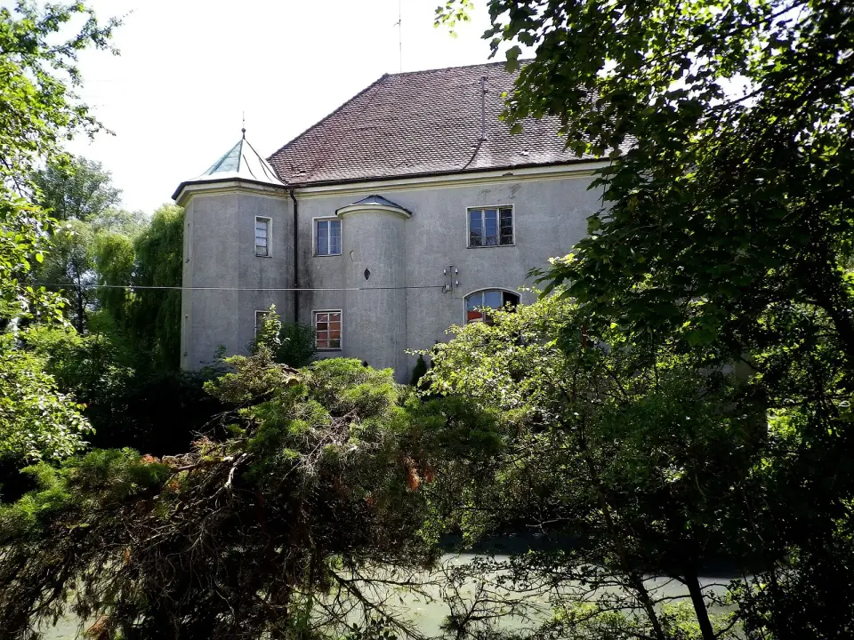 Image: Christian-wittmann-1964 · CC BY-SA 4.0 Schloss Oberdolling