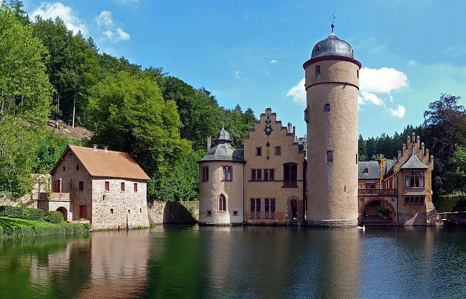Schloss Mespelbrunn