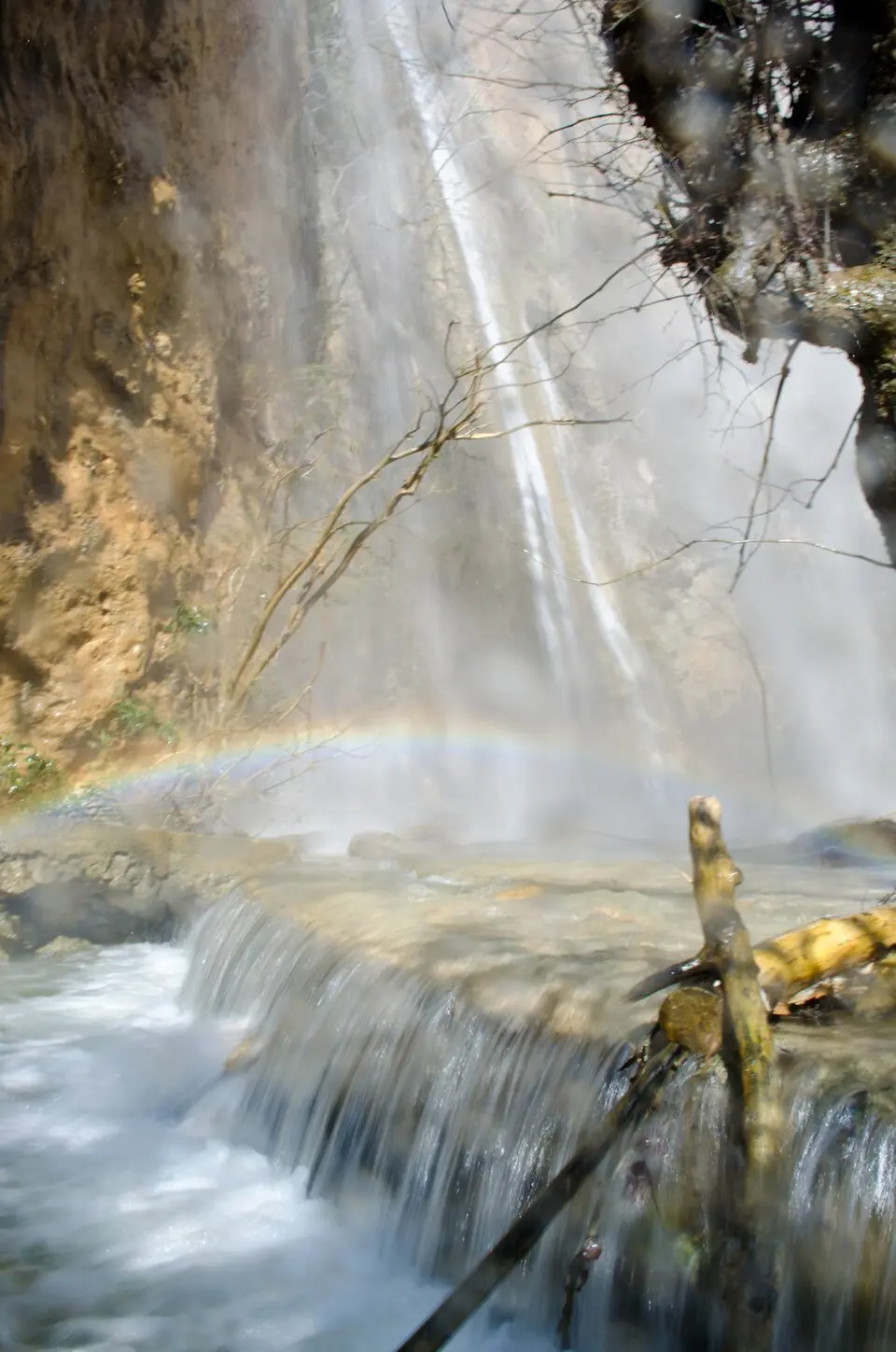 Milona waterfall