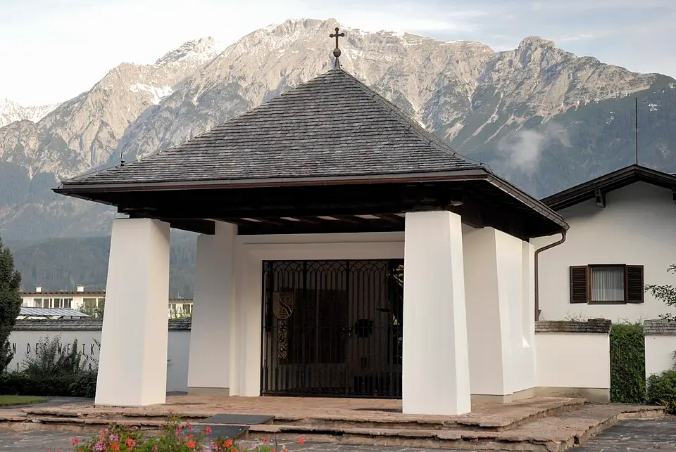 Bild: Haneburger · Public domain Kriegergedächtniskapelle
