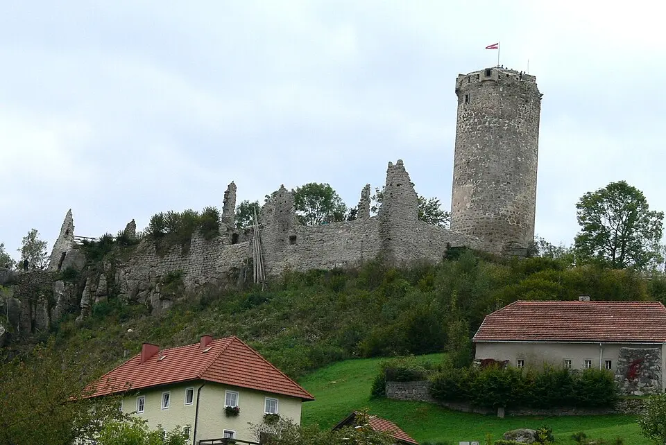 Burgruine Waxenberg