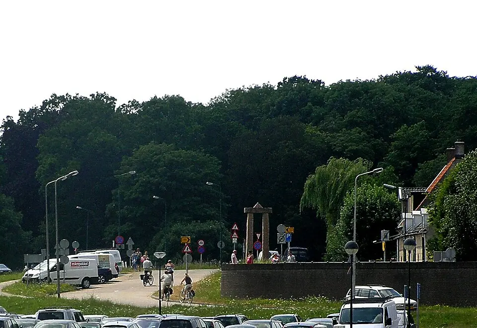 Walmuren, de dijk vormend