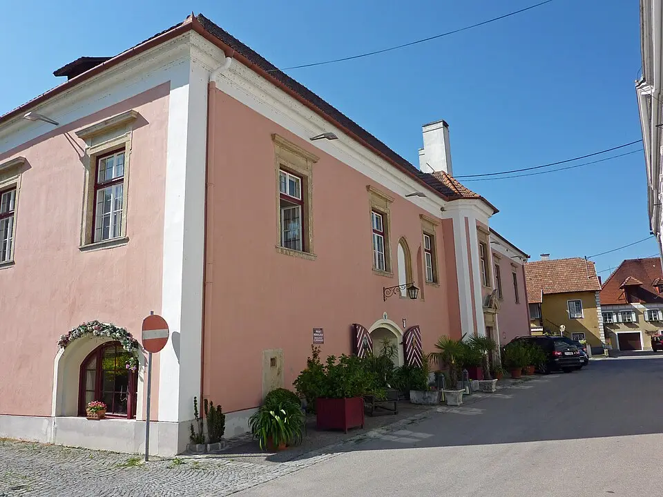 Bild: BSonne · CC BY-SA 3.0 Gutshof/Meierhof (herrschaftlich), Florianihof