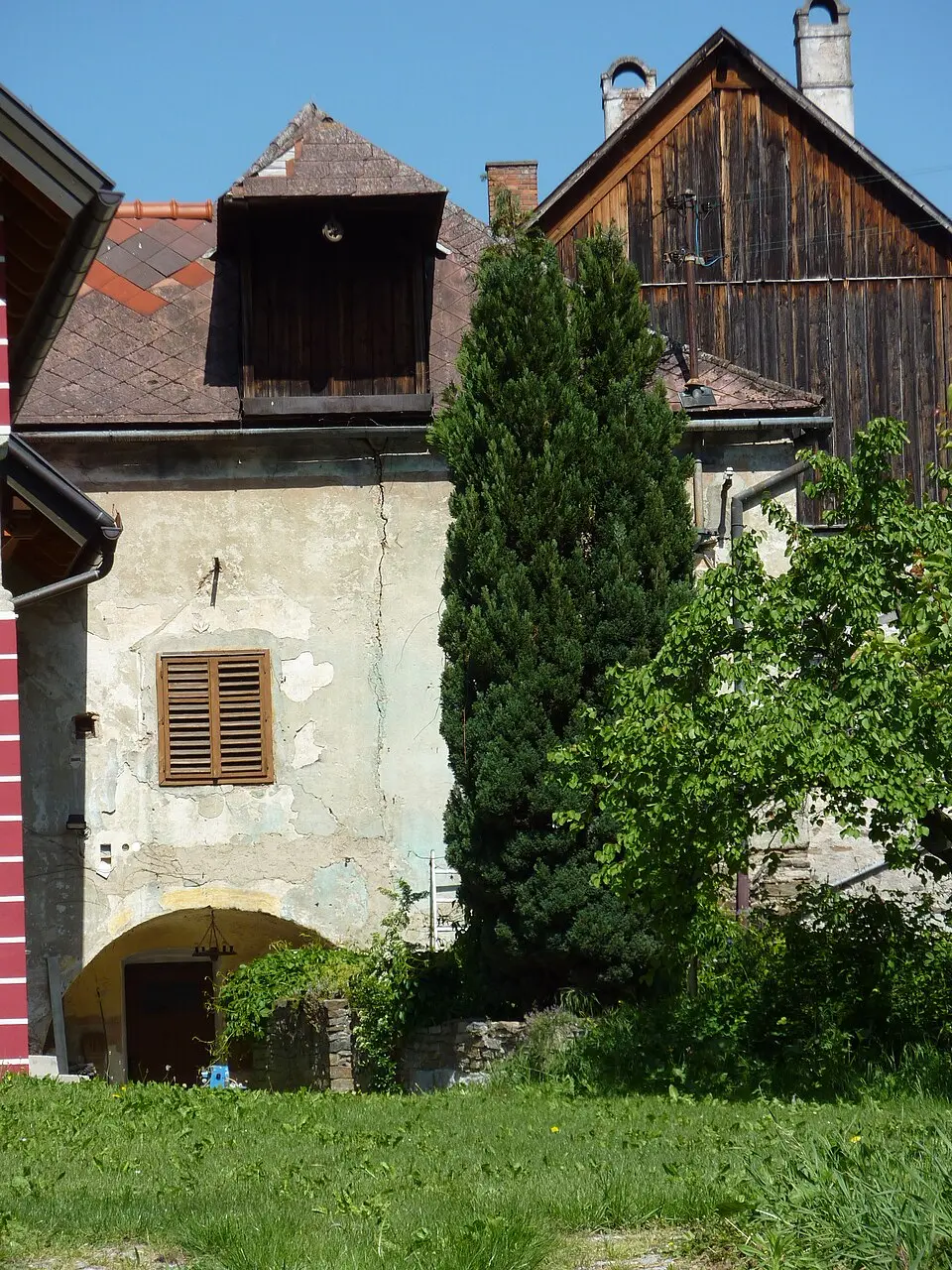 Bild: BSonne · CC BY-SA 3.0 Wirtschaftsgebäude