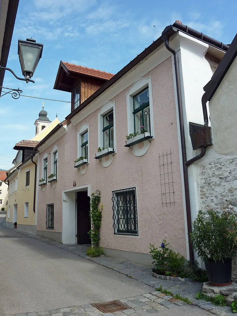 Bild: BSonne · CC BY-SA 3.0 Wohnhaus