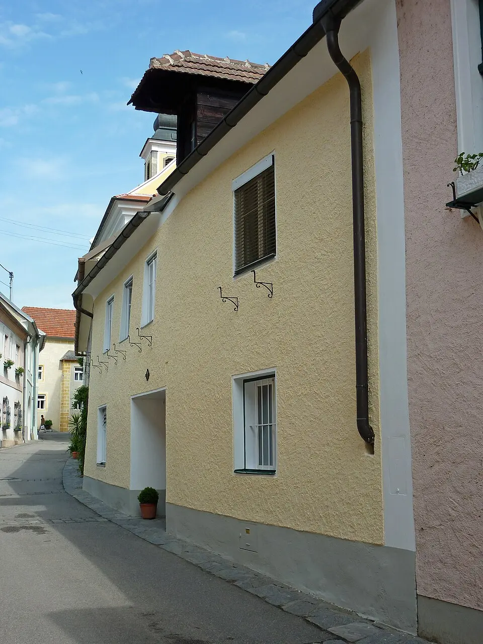Bild: BSonne · CC BY-SA 3.0 Wohnhaus