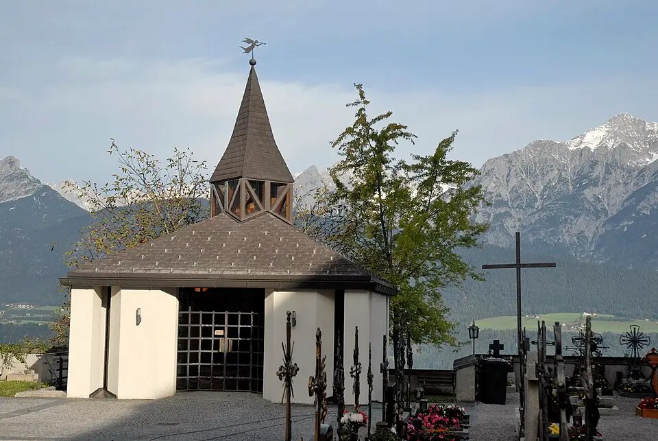 Friedhofserweiterung mit Aufbahrungshalle