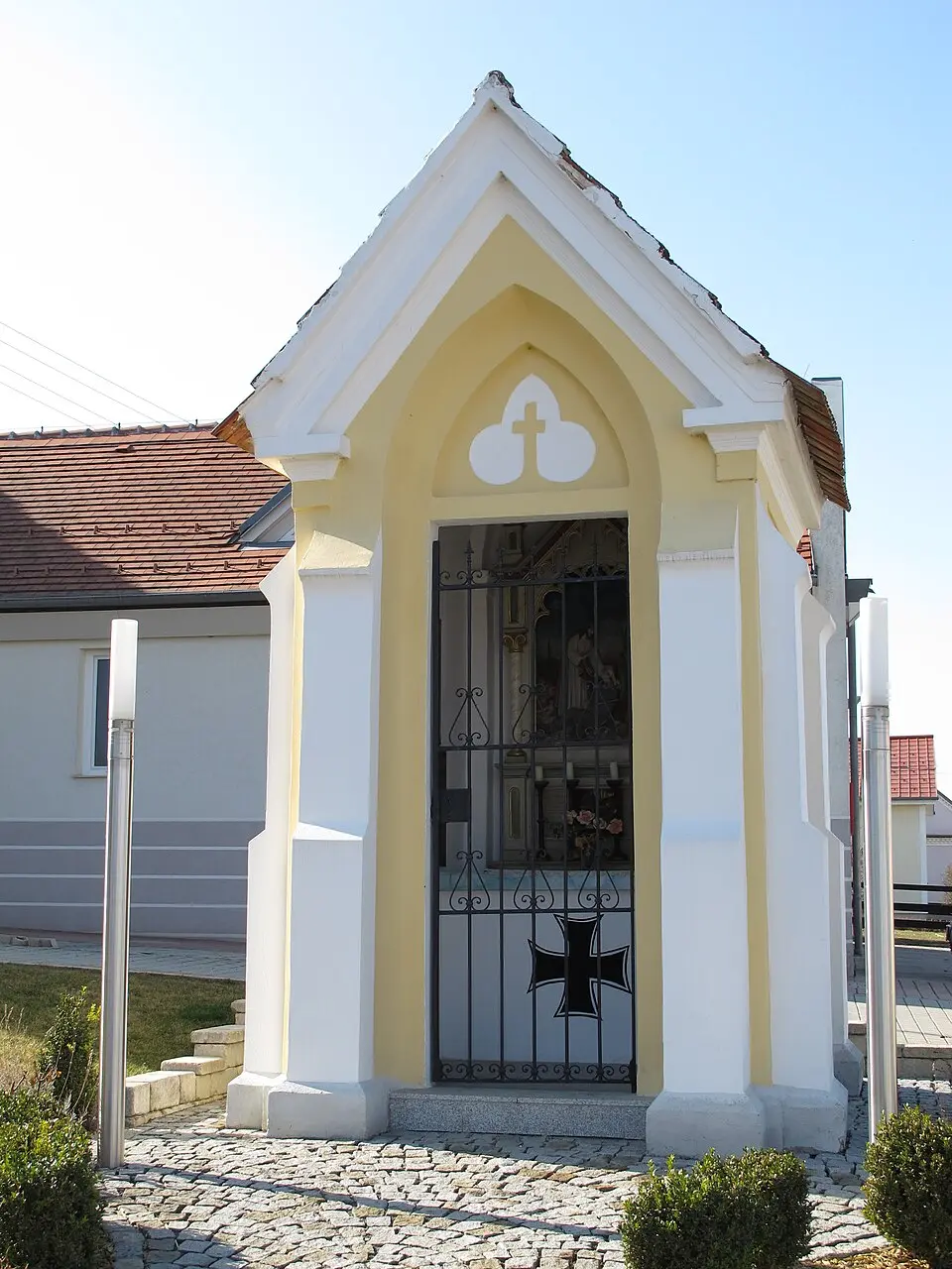 Wegkapelle, Kriegerdenkmal