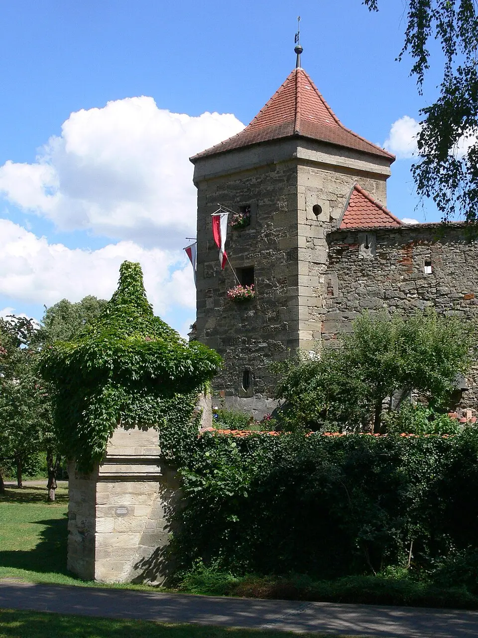 Image: G8w · CC BY-SA 3.0 Fünfeckturm