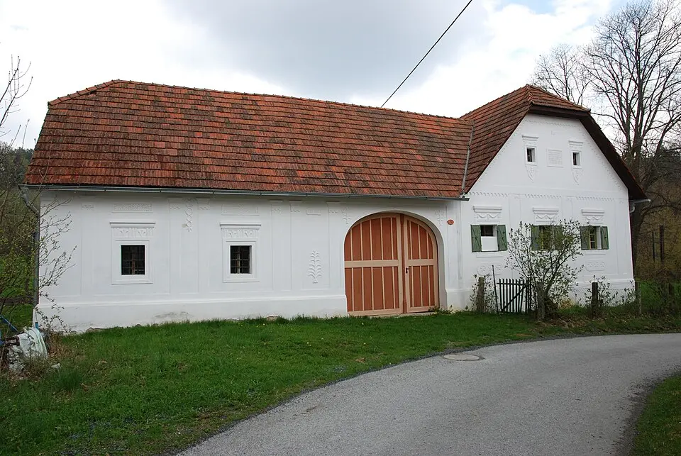 Obrázok: Ueb-at · CC BY-SA 3.0 Bauernhaus