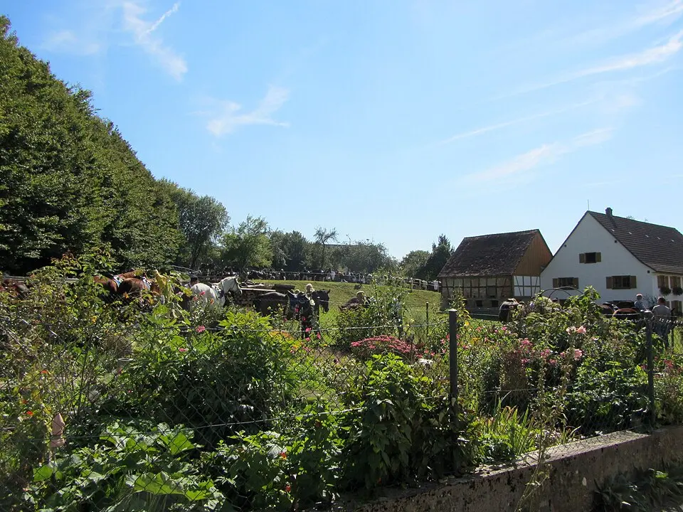 Obrázok: Bene16 · CC BY-SA 3.0 Burg Ametshausen