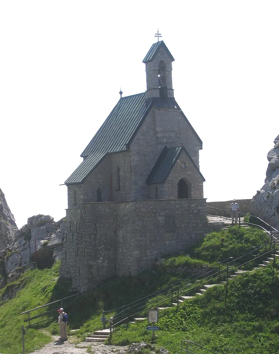 Image: Rufus46 · CC BY-SA 3.0 Wendelsteinkirche