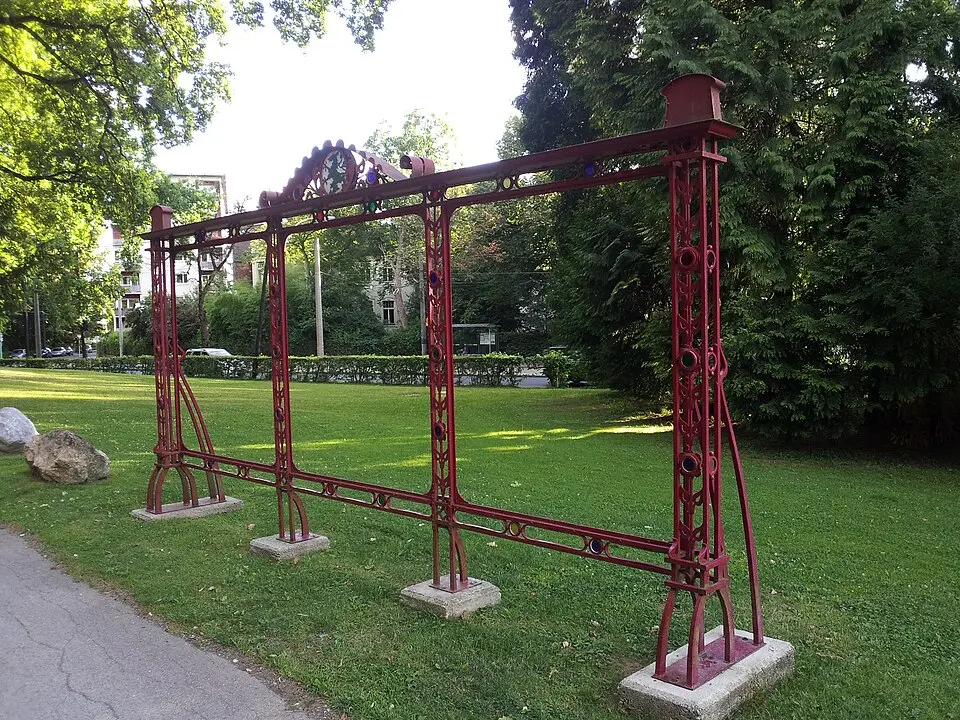 Obrázok: Gugganij · CC BY-SA 3.0 Werbetafel beim Hilmteich