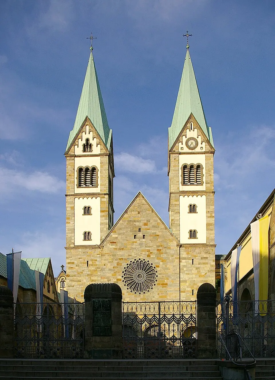 Kép: Smial · CC BY-SA 2.0 DE Wallfahrtsbasilika Mariä Heimsuchung