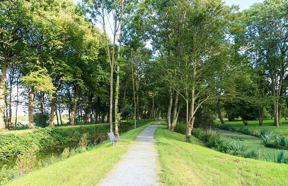 Image: User:Matthias Süßen · CC BY-SA 3.0 Burg Westerhusen