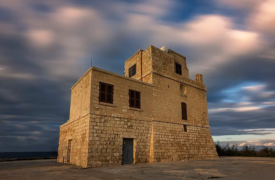 Torri tal-Aħrax