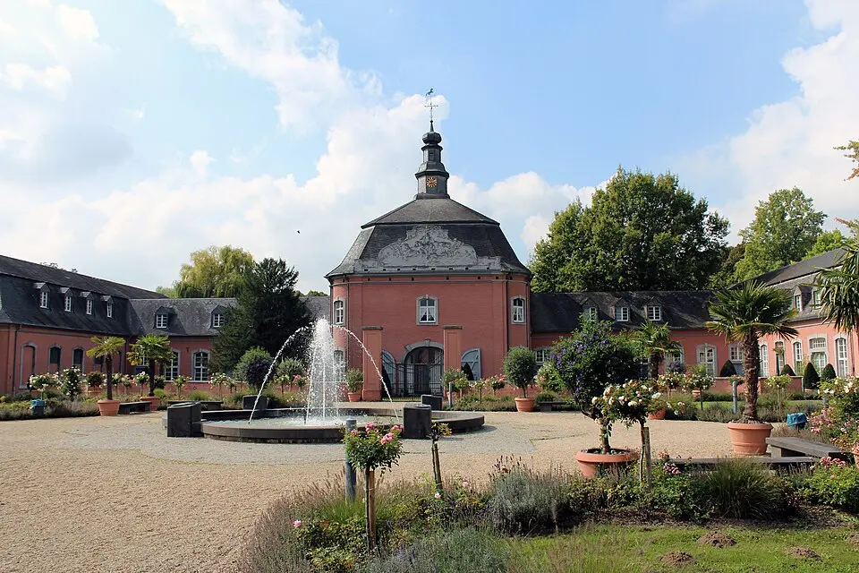 Image: Linksfuss · CC BY-SA 3.0 DE Schloss Wickrath