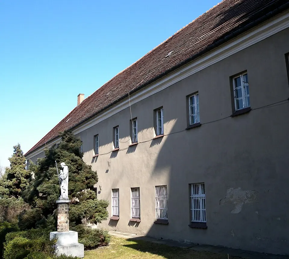 Klasztor, Reformacka 1 w Wieluniu