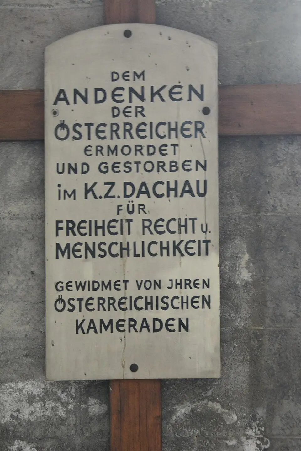 Gedenkkreuz für NS-Opfer (Wien, Michaelerplatz 5, österreichische Todesopfer im KZ Dachau)