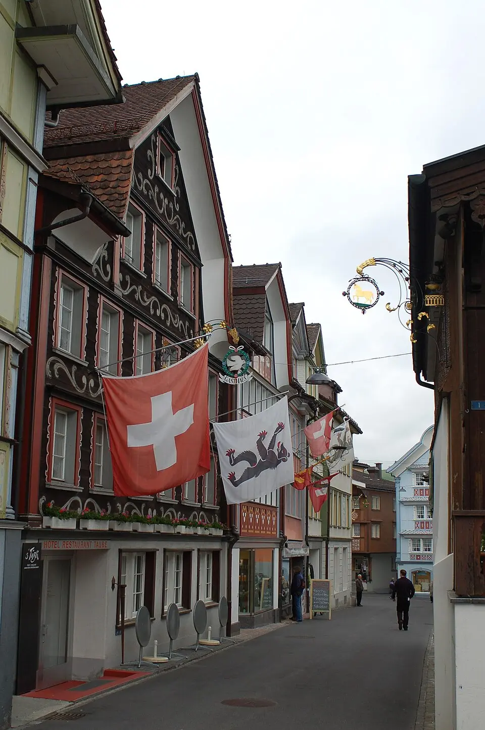 Kép: Norbert Aepli, Switzerland (User:Noebu) · CC BY 3.0 Mittelalterliches/neuzeitliches Dorf