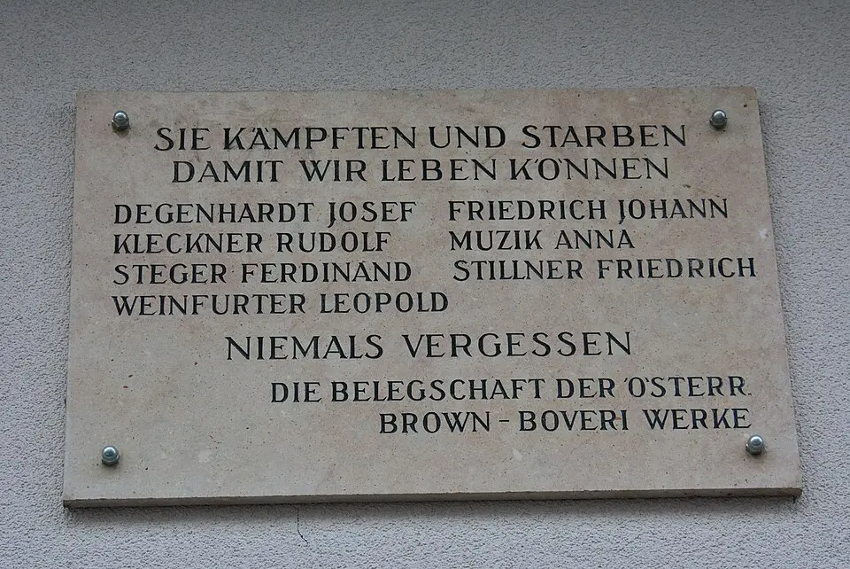 Bild: GuentherZ · CC BY 3.0 Gedenktafel für NS-Opfer (Wien, Gudrunstraße 187)